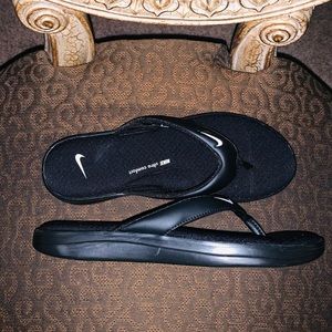 Brand New women Nike cushion flip flop NO LOW BALL